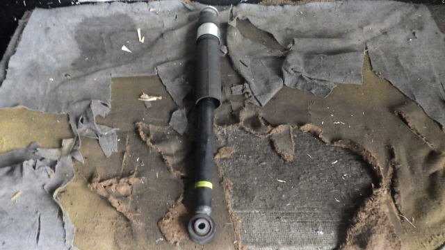 akurudepa H28年 アルト DBA-HA36S 左 リア ショック アブソーバー R06A 41810-74P02拍卖