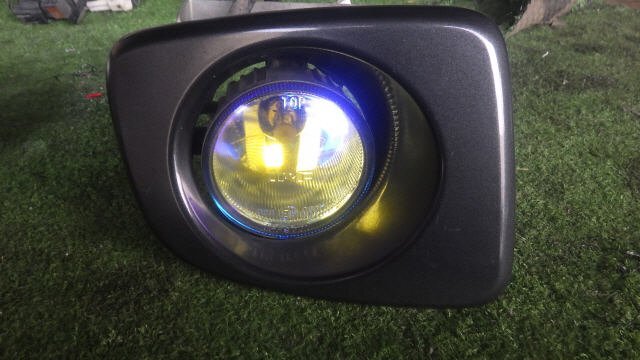 akurudepa H20年 ワゴンR DBA-MH22S 右 フォグ ランプ ライト イエローレンズ バンパー取付タイプ B/K付き ベゼル付き拍卖