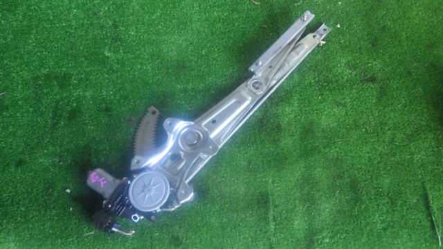 akurudepa H22年 パッソ DBA-KGC10 右 フロント レギュレータ パワーウィンド モーター 85710-B1010拍卖
