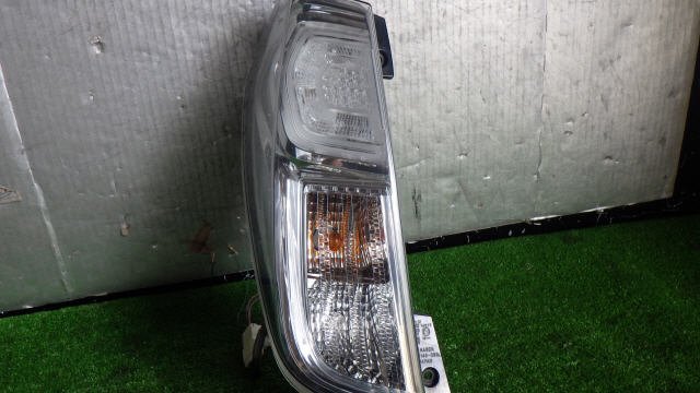 akurudepa H26年 デイズルークス DBA-B21A 左 テール ランプ ライト 26555-6A02C IMAZEN 1146-399拍卖