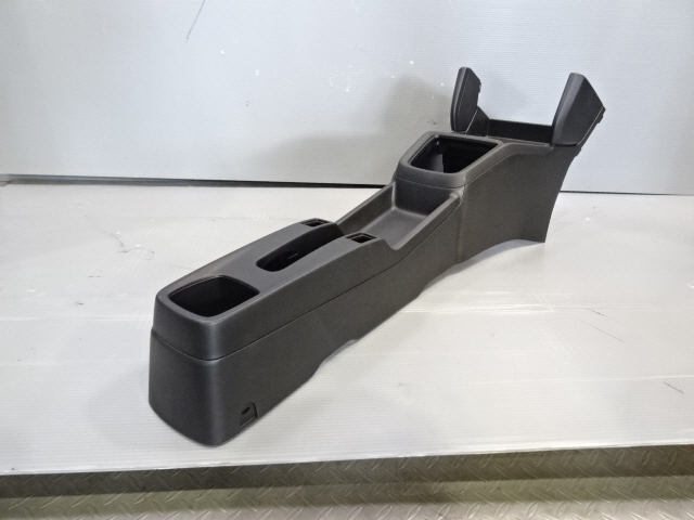 スイフト 5BA-ZCDDS コンソール ボックス BOX 令和7年 グレード【XG】 1kurudepa拍卖