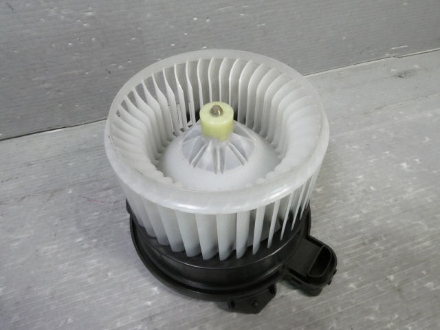 タント DBA-LA600S ヒーターブロアモーター 88550-B2100 前期 カスタムX 1kurudepa拍卖