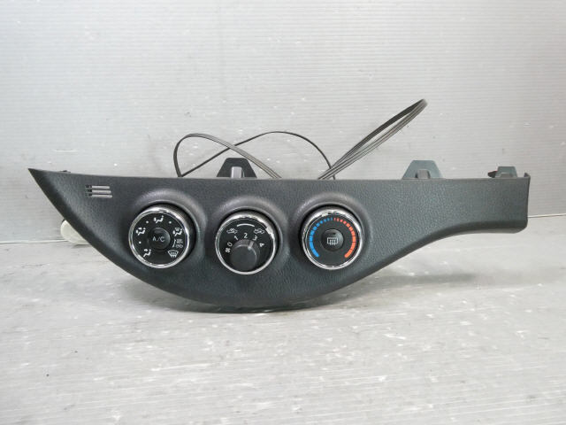 ヴィッツ DBA-NSP130 エアコン スイッチ パネル A/C 平成28年 グレード【F】 1kurudepa拍卖