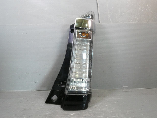 N-BOX DBA-JF1 右 テール ランプ ライト レンズ 33501-TY0-901 LED ICHIKO D106 後期 カスタムG・Lパッケージ 1kurudepa拍卖