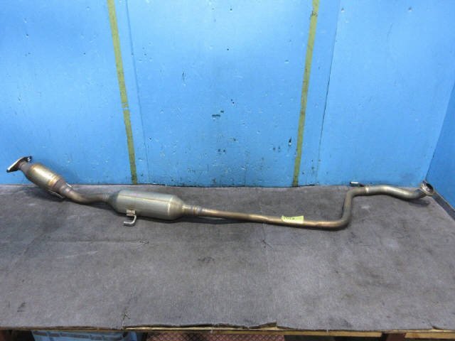 7kurudepa カローラフィールダー DAA-NKE165G フロント パイプ 触媒 コンバータ キャタライザー 1NZFXE 17410-21D20 個人宅発送不可商品 [拍卖