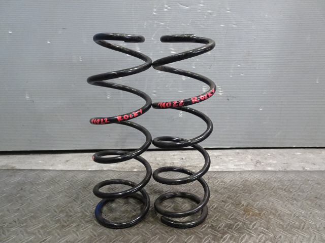 ロッキー 5AA-A202S リアスプリングセット 48231-B1380 プレミアムGハイブリッド 1kurudepa拍卖