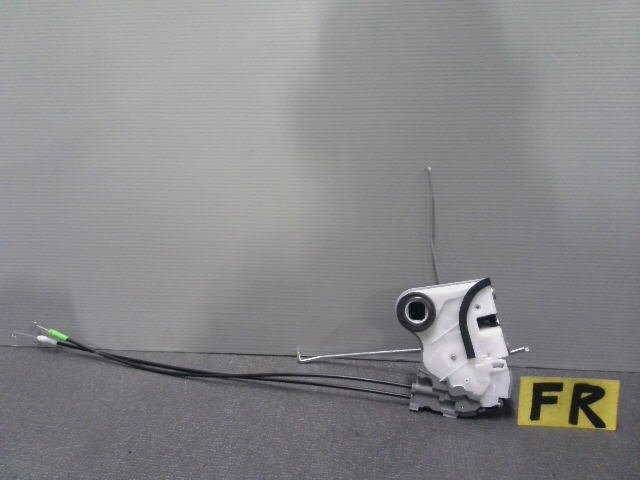 5kurudepa R3年 ソリオ 5AA-MA37S ドアロック ソレノイド MA27S MB37S MZ 2WD フロント右 テスト済 32943拍卖