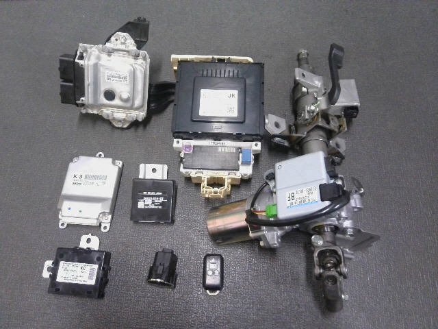 5kurudepa R3年 ソリオ 5AA-MA37S コンピューター セット MA27S MA47S MB37S MB47S 33237拍卖