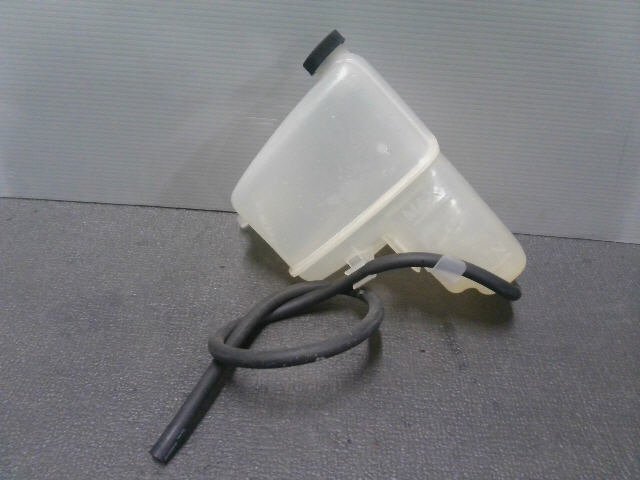 5kurudepa H29年 セレナ DAA-GFC27 ラジエータ リザーブ タンク GC27 C27 GFNC27 2WD HWS 33286拍卖