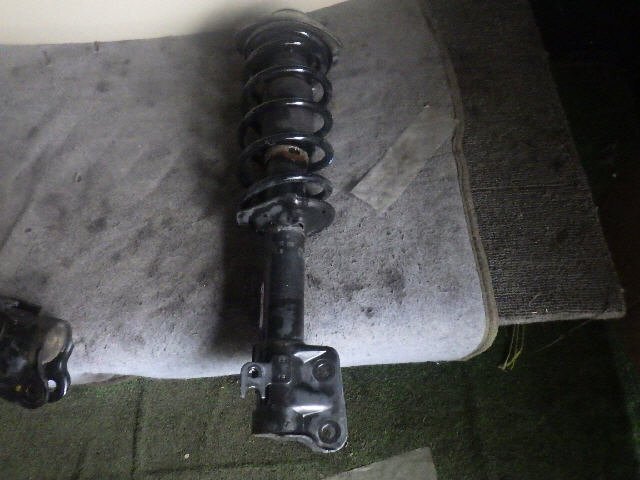 akurudepa H22年 キャロル DBA-HB25S 右 フロント ストラット 1A00-34-910A拍卖