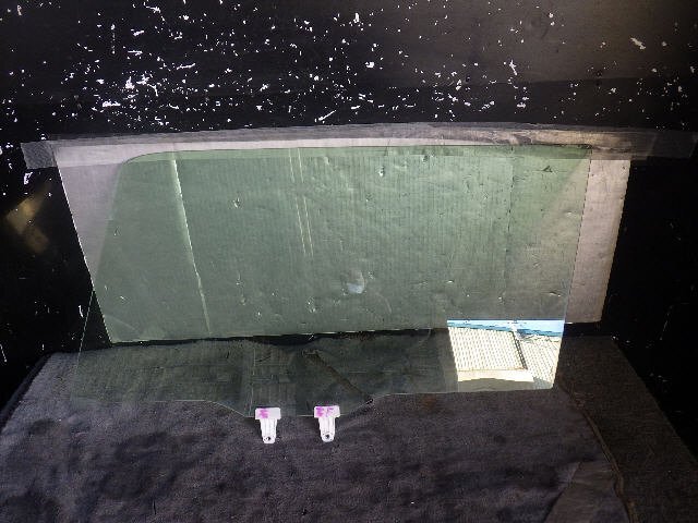 akurudepa H27年 モコ DBA-MG33S フロント 左 ドア ガラス 80301-4A01A拍卖