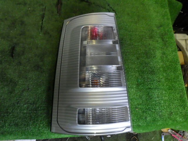 akurudepa H27年 シエンタ DBA-NCP81G 左 テール ランプ ライト 81560-52A50 LED KOITO 52-242拍卖