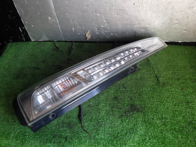 akurudepa H25年 セレナ DAA-HC26 左 テール ランプ ライト 26555-1VM0B LED KOITO 220-23438拍卖
