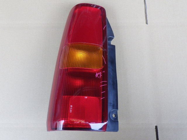 akurudepa H11年 ジムニー GF-JB23W 左 テール ランプ ライト 35670-81A00 KOITO 220-32081、3-06418拍卖