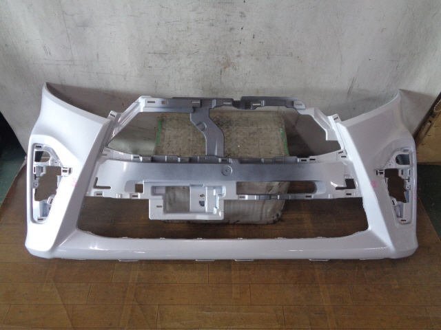 ckurudepa R1年 タント 5BA-LA650S 前期 フロント バンパー フェース 52119-B2G00-A0 白パール W25拍卖