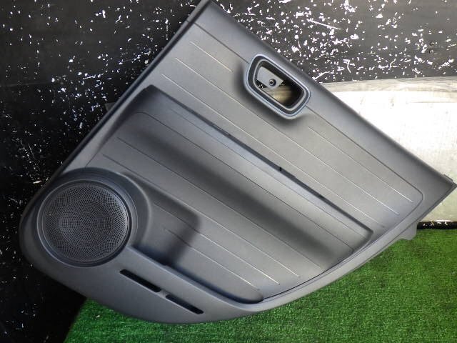 akurudepa R6年 N-ONE 6BA-JG4 右 リア ドア トリム 内張り 83733-T82-003拍卖