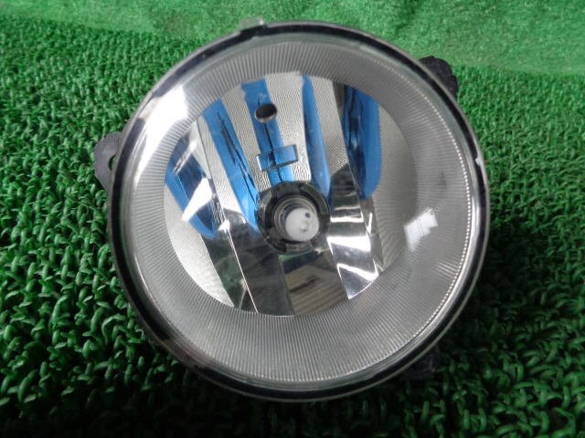 6kurudepa H30年 デイズ DBA-B21W 右 フォグ ランプ ライト 26154-6A00A ハロゲン バンパー取付タイプ B/K付き ベゼル付き [ZNo:0600348拍卖