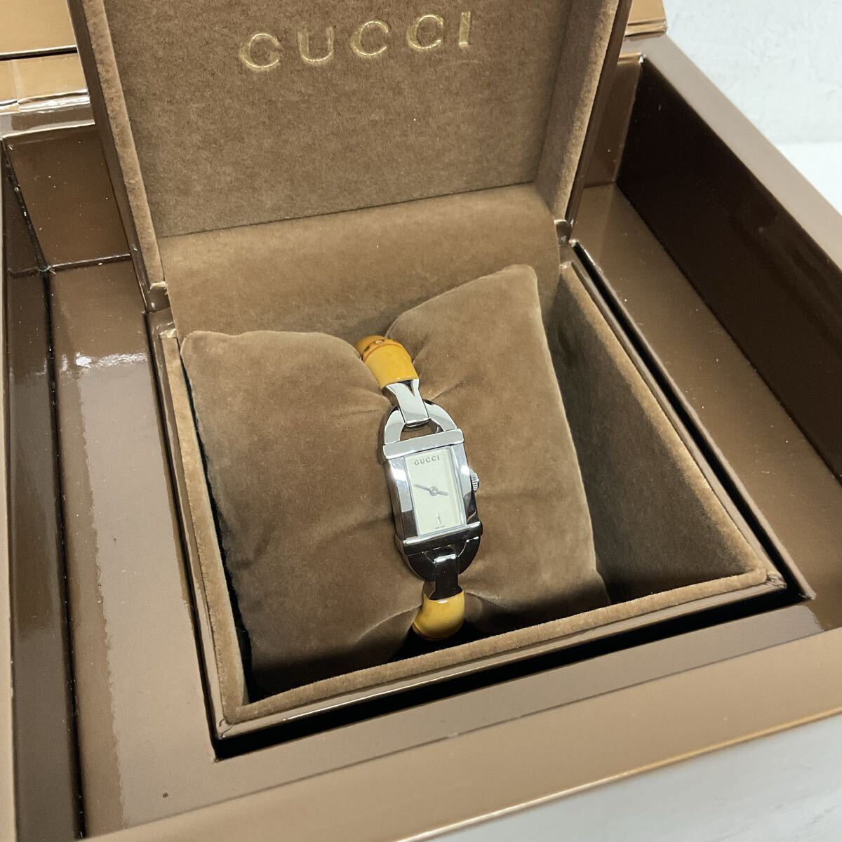 営TN072-80◆ 【新品・未使用 電池交換済み・稼働品】GUCCI グッチ 6800L バンブー バングルウォッチ クォーツ 腕時計 ケースあり拍卖