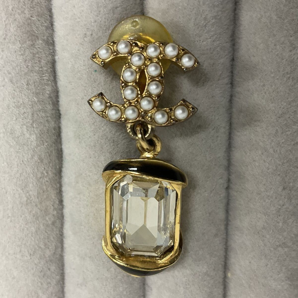 営KZ905-60◆ CHANEL シャネル C22 A イミテーションパール ビジュー ゴールド イヤリング 片耳のみ 拍卖