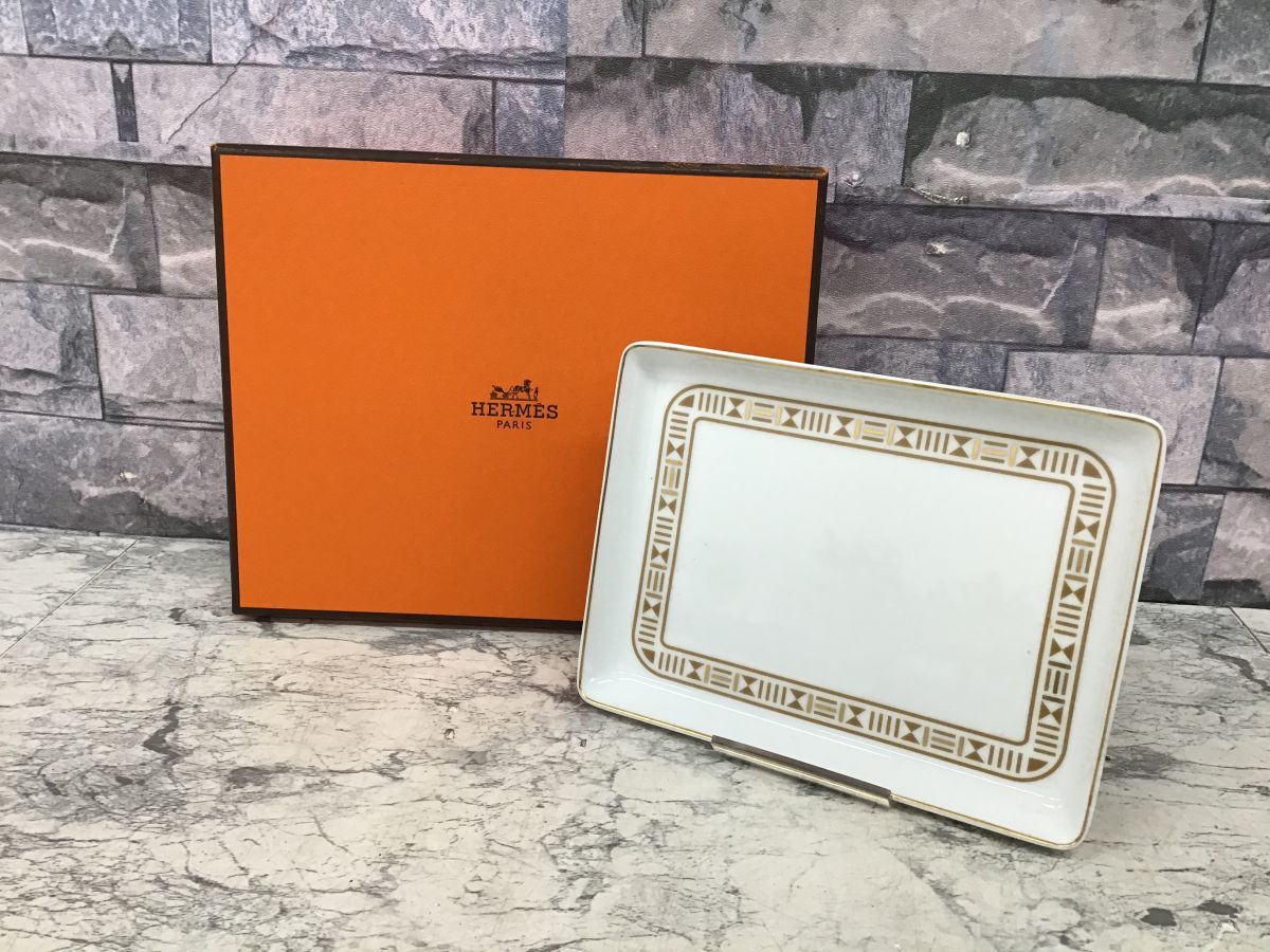 ●営KZ765-60 HERMES エルメス エーゲソレイユ 希少 スクエアプレート 小物入れ トレイ 陶器 金彩 ブランド食器 元箱付き ① /t拍卖
