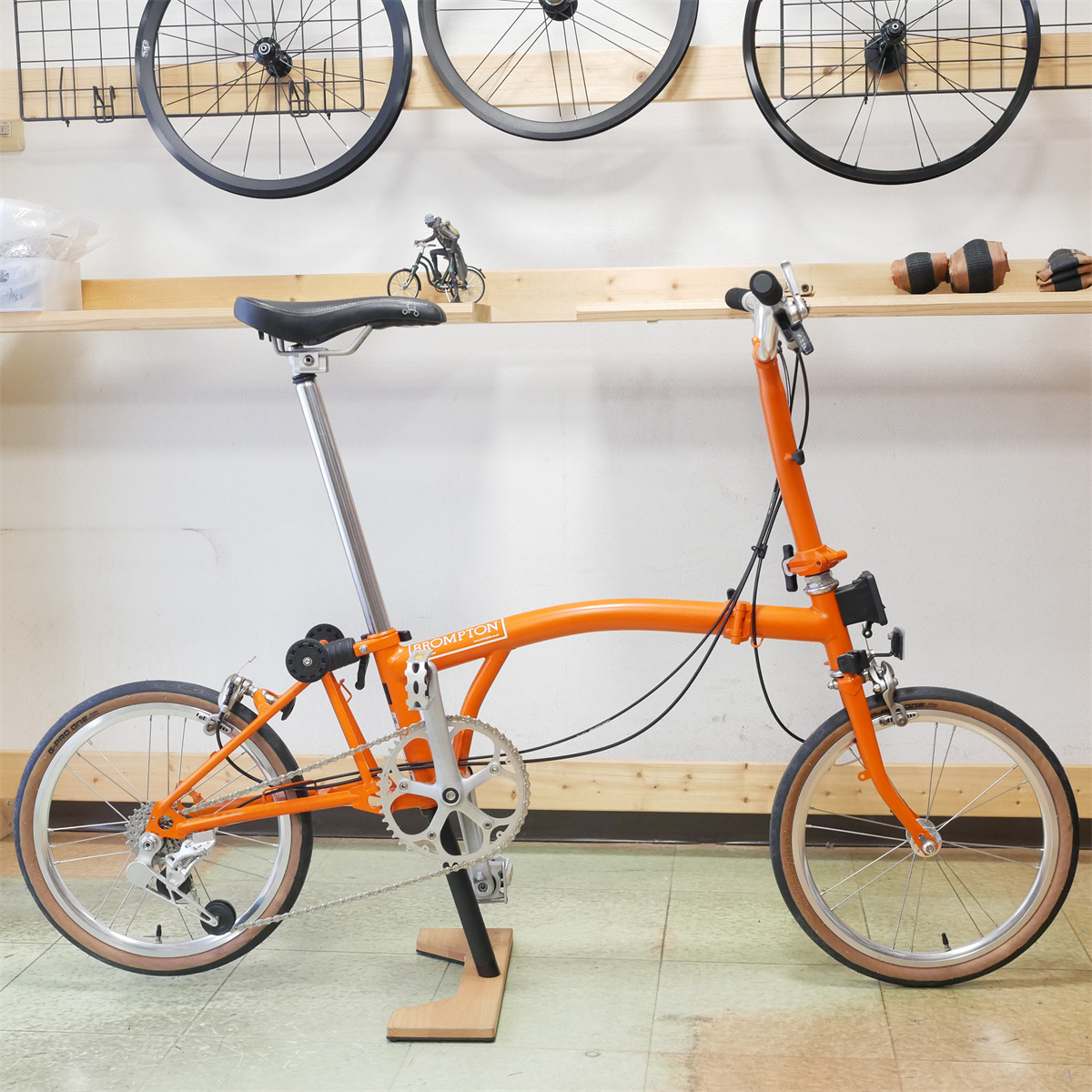 英国製 BROMPTON 外装6速 p line仕様 フルカスタマイズ レトロ 名古屋市 超軽量 10Kgペダル込み拍卖