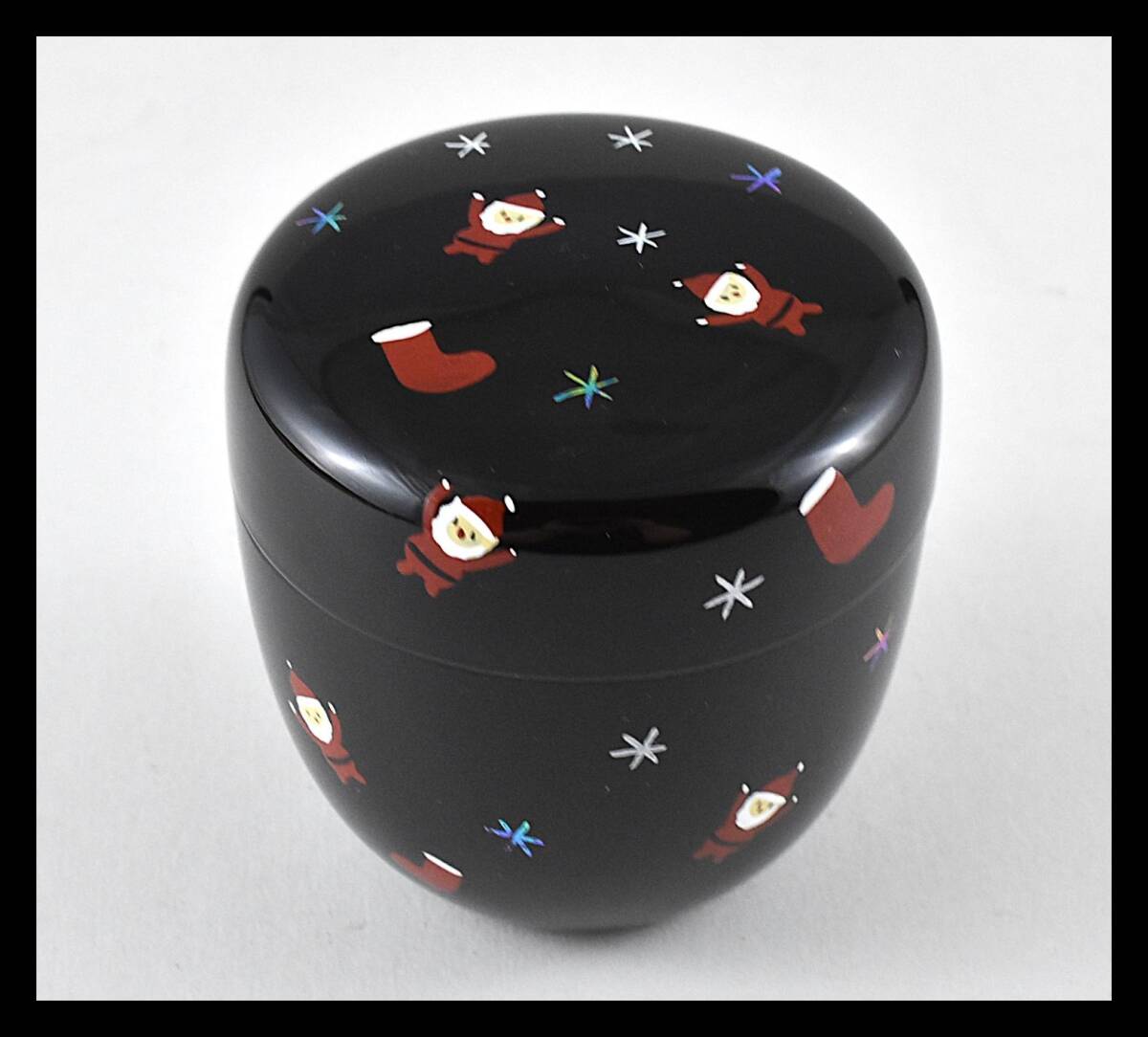 ▲楠廸庵▲サンタ蒔絵黒中棗 東雲作 樹脂製 茶道具拍卖