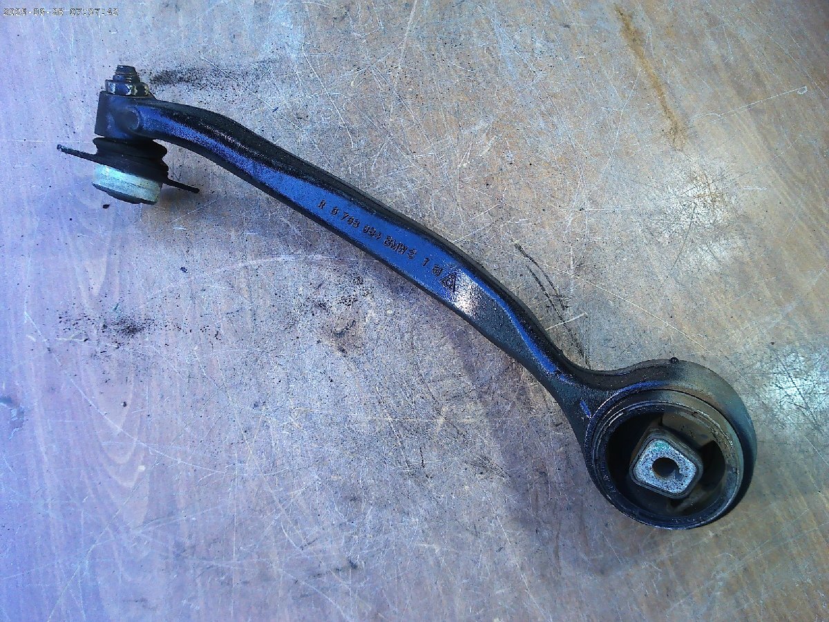 BMW X1 右 ロア アーム 平成24年 DBA-VM20 フロント E84 9.9万km 即決あり ii拍卖