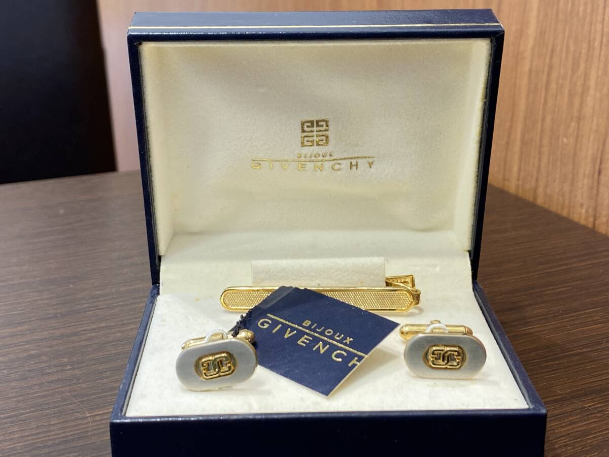 ジバンシー GIVENCHY ロゴ カフス ネクタイピン カフリンクス アクセサリー セット ゴールド シルバー 元箱 タグ付き★J0071拍卖