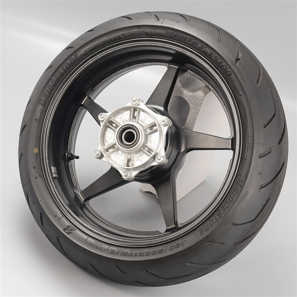 ♪VTR1000SP-2/SC45 純正 リアホイール 17×6.00φ25mm (H1117B16) 2006年式拍卖