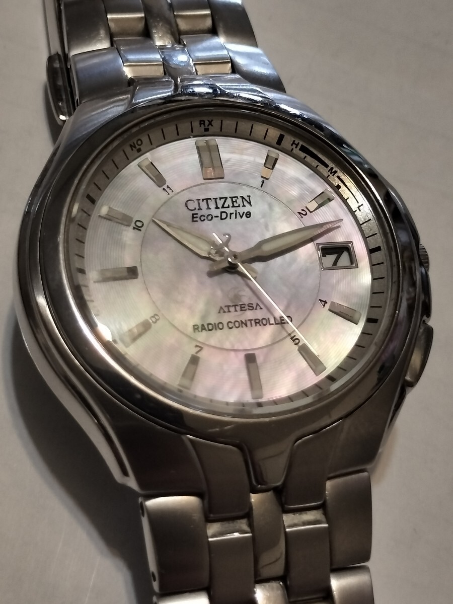 1円スタート アテッサ 人気の白蝶貝文字盤 シチズン 電波ソーラー 軽量チタン H410-T007627 不動品 シェル文字盤拍卖