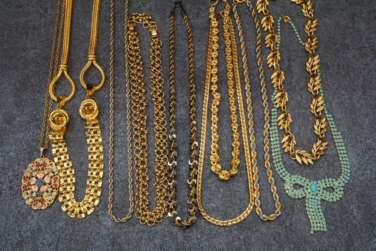 B1058 海外製含む ゴールドカラー ネックレス 10点セット ヴィンテージ アクセサリー 大量 まとめて おまとめ まとめ売り ペンダント拍卖