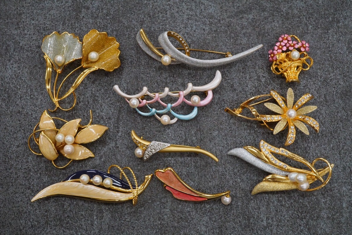 B1084 アコヤ真珠 淡水パール 本真珠 ブローチ ゴールドカラー ヴィンテージ アクセサリー 大量 セット まとめて おまとめ まとめ売り拍卖