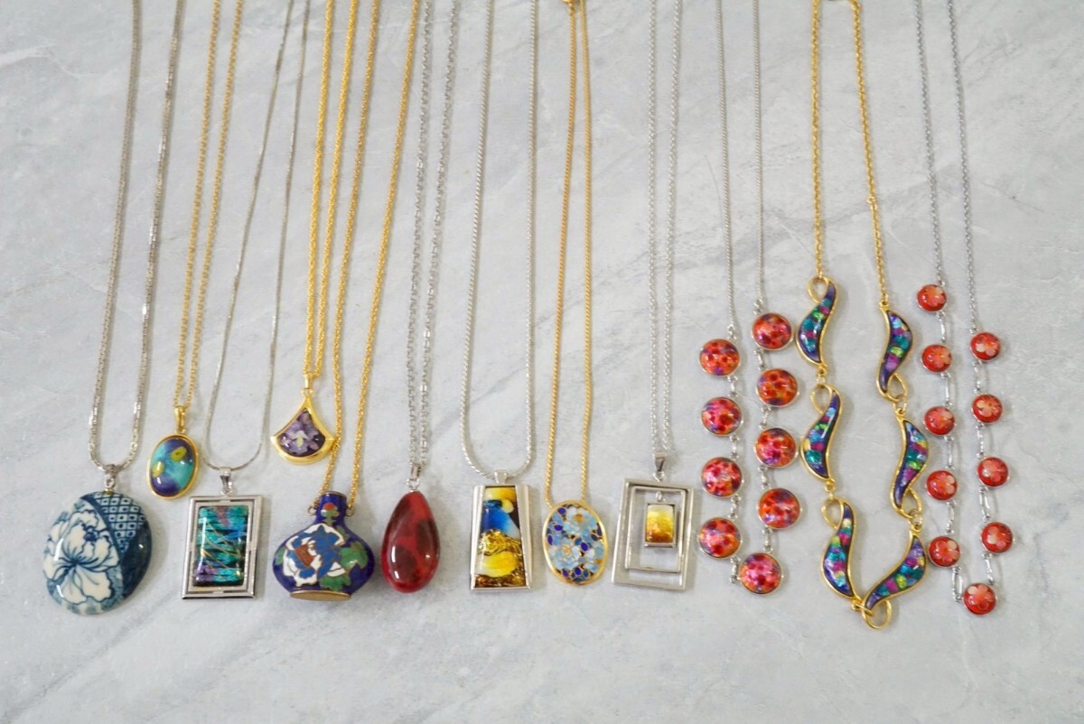 C785 九谷焼 七宝焼など ネックレス ペンダン 12点セット 陶器 焼き物 ヴィンテージ アクセサリー 大量 まとめて おまとめ まとめ売り拍卖