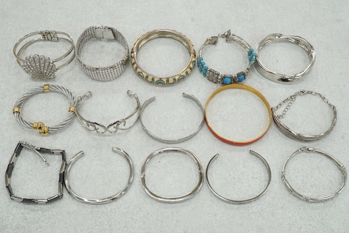 C805 海外製含む ブレスレット バングル 腕輪 15点 ヴィンテージ アクセサリー 大量 セット まとめて おまとめ まとめ売り拍卖