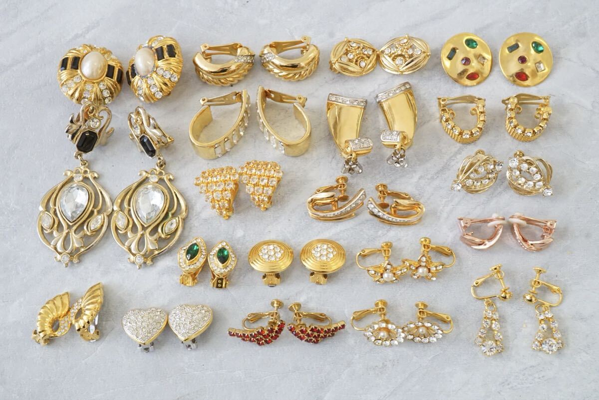 C761 ラインストーンなど 海外製含む ゴールドカラー ヴィンテージ イヤリング 両耳揃い 20点セット アクセサリー 大量 まとめて おまとめ拍卖