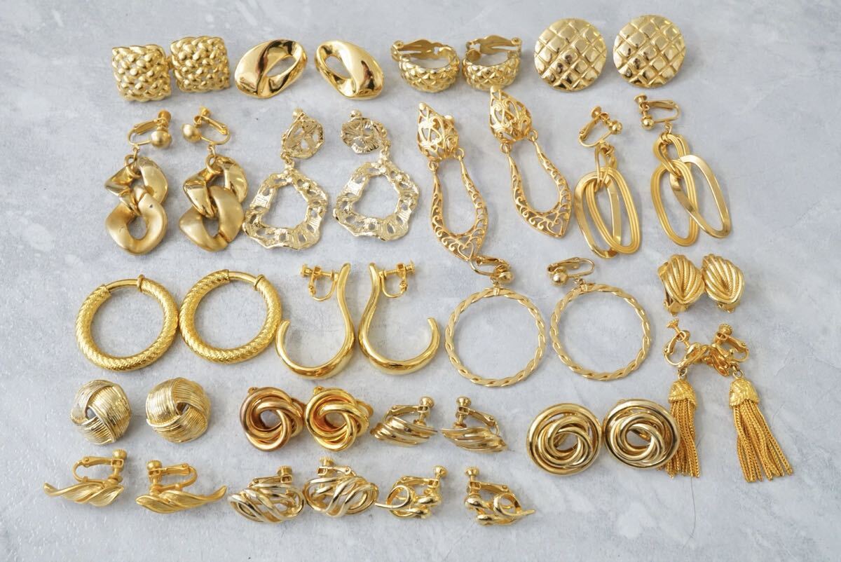 C759 ゴールドカラー 海外製など イヤリング 両耳揃い 20点セット ヴィンテージ アクセサリー 大量 まとめて おまとめ まとめ売り 装飾品拍卖