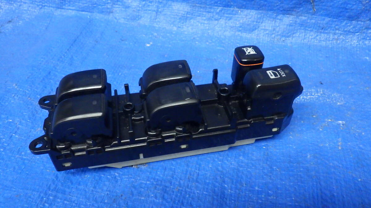 H16年 トヨタ 20 プリウス DAA-NHW20 純正 パワーウインドウスイッチ フロント右運転席側 動作品 送料600円 管A614拍卖