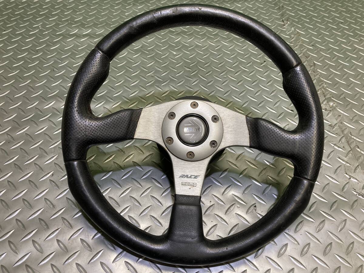 momo TYP D35 3本スポーク ステアリングホイール Φ35 約35cm ホーンボタン付 管M1101-26拍卖