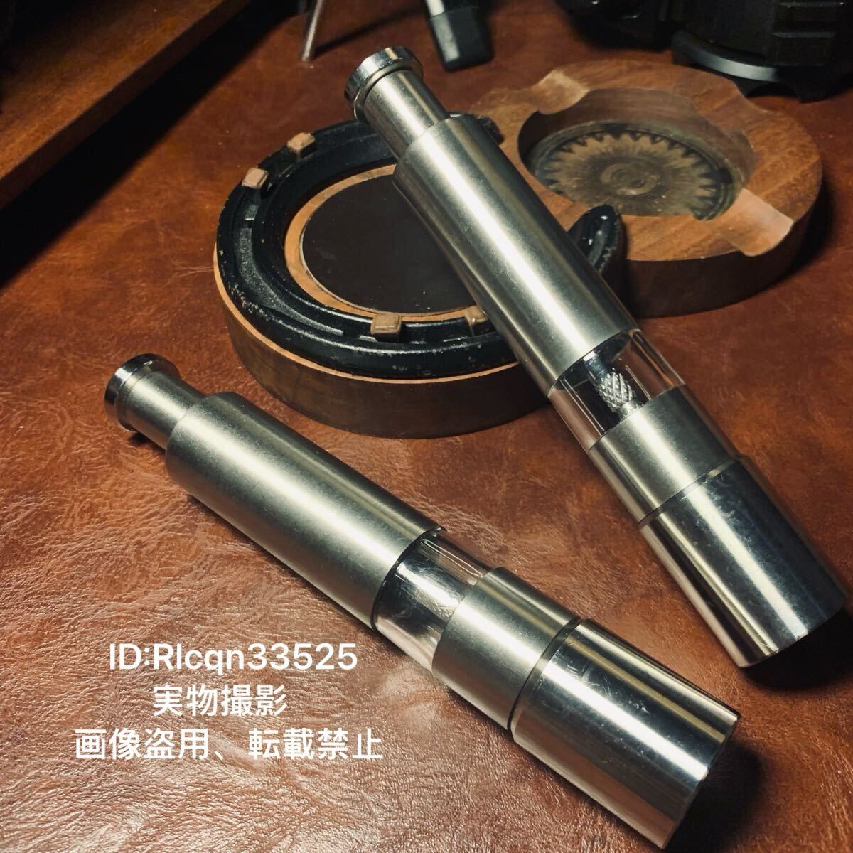 2点セット ステンレス製 ワンプッシュ式 ペッパーミル スパイスミル 粗塩 こしょうミル 片手で簡単操作 持ち運び便利 アウトドア 調理用 拍卖