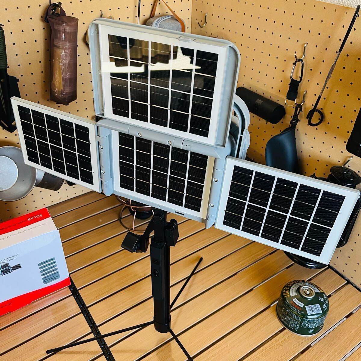 超大型4枚ソーラー充電 アウトドア照明 超高輝度 キャンプランタン LEDランプ ライト 作業 移動電源26000w 12000mAh 登山 23×18cm×7.5cm拍卖