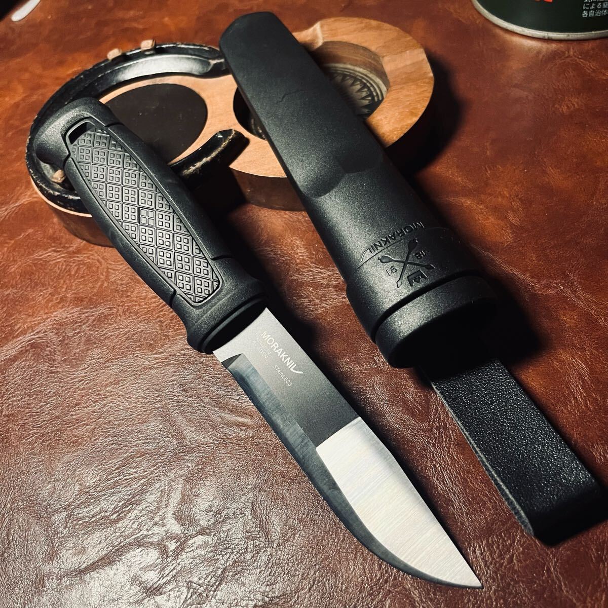 MORAKNIL 超高品質 アウトドアナイフ サバイバルナイフ 鋼刃 薪割り 刃厚4mm 240g キャンプ 釣り ハイキング 野外登山拍卖