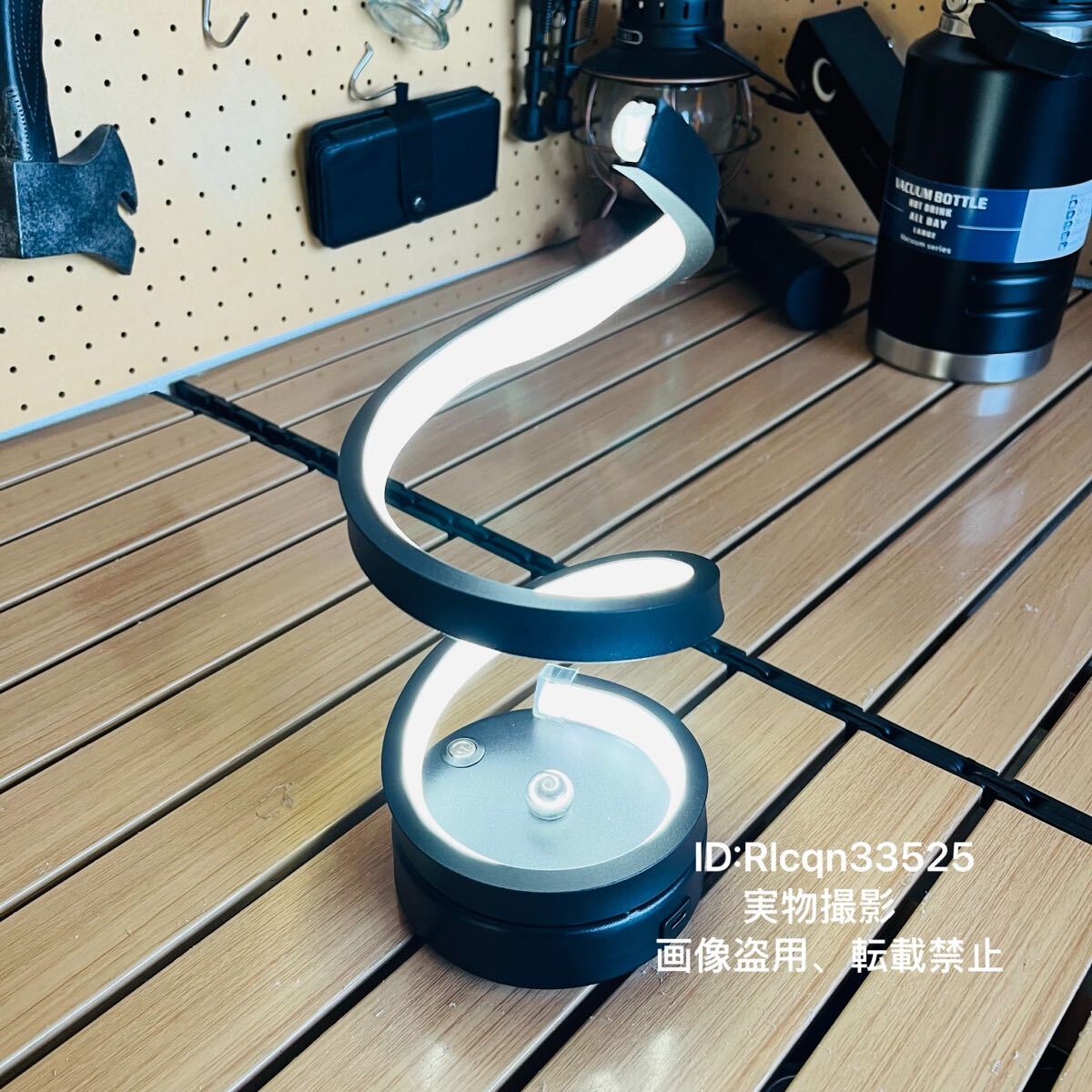 金属製 おしゃれデザイン LEDインテリアライト USB充電式 調光可能 卓上ランプ 雰囲気照明 デスク アウトドア 11×32cm拍卖