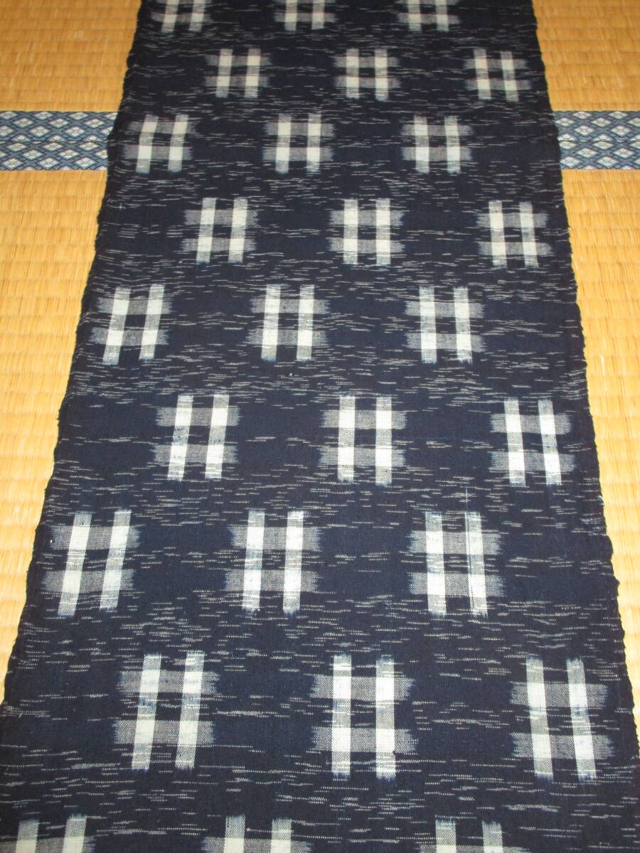 【昔古布】大正期 無傷で 美品 厚手の 藍染手織木綿 絵絣に残糸 1幅 (長147) ●リメイク材料●拍卖