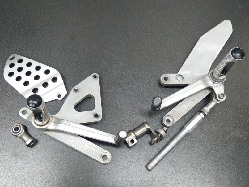 NSR250RK 89年HRC F3レーサー純正 ステップ 左右SET バックステップ ペダル左右 リンクSETシフター対応NSR250 MC18 MC21 RS250R拍卖