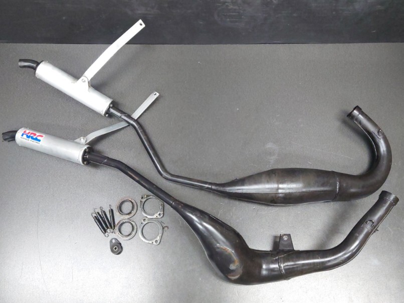 NSR250RK 89年HRC F3レーサー純正レーシング チャンバーASSY マフラー アルミサイレンサー左右ステー付きNSR250 MC18 MC21 RS250R MC28拍卖
