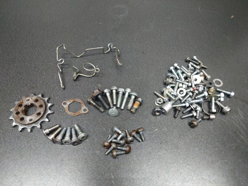 NSR250RK 89年HRC F3レーサー純正 ステーとねじ ボルトSET カウル ステー ゴム部品NSR250 MC18 MC21 RS250R MC28拍卖