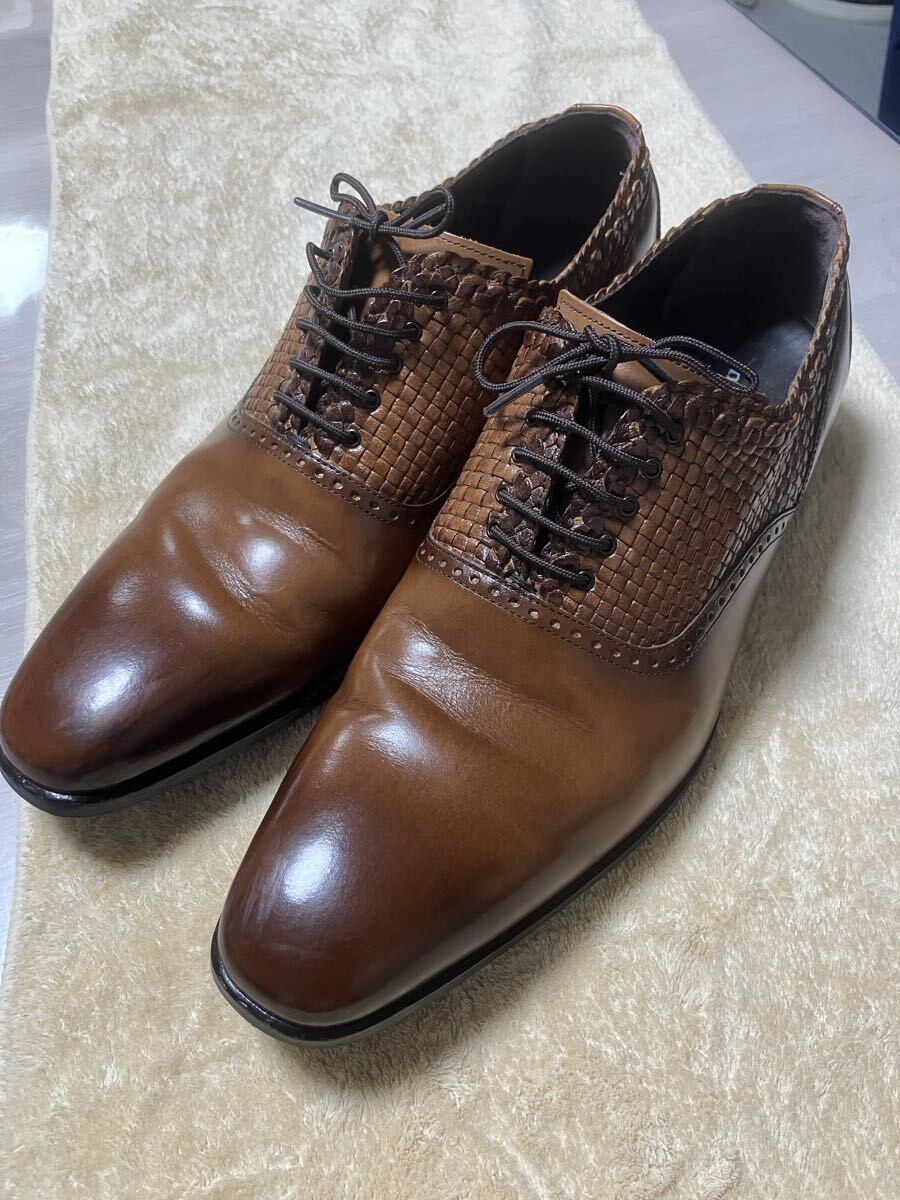 MADRAS マドラス編み込みレザーデザイン ブラウンのドレスシューズ25cm拍卖