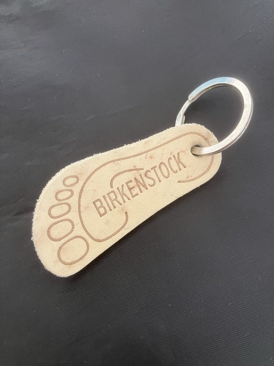 BIRKENSTOCKのレザー製足型キーホルダー拍卖