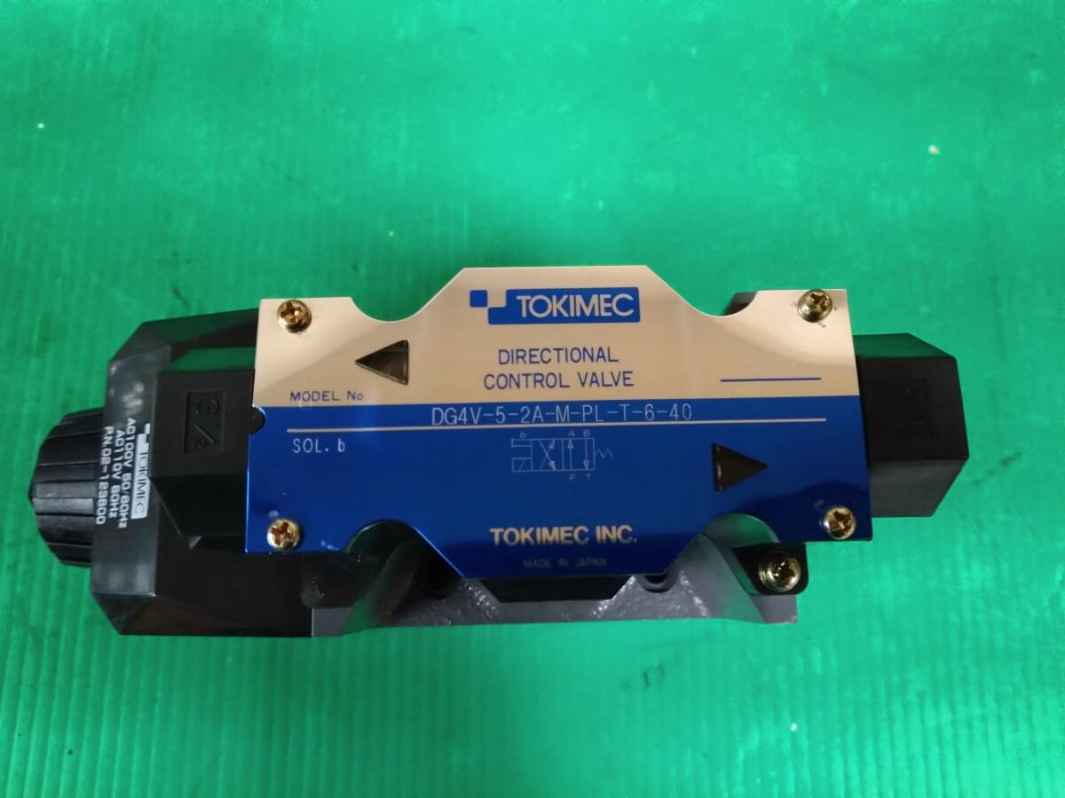 100 2F奥右 NR071105-8 電磁切替弁 DG4V-5-2A-M-PL-T-6-40 TOKIMEC 未使用拍卖