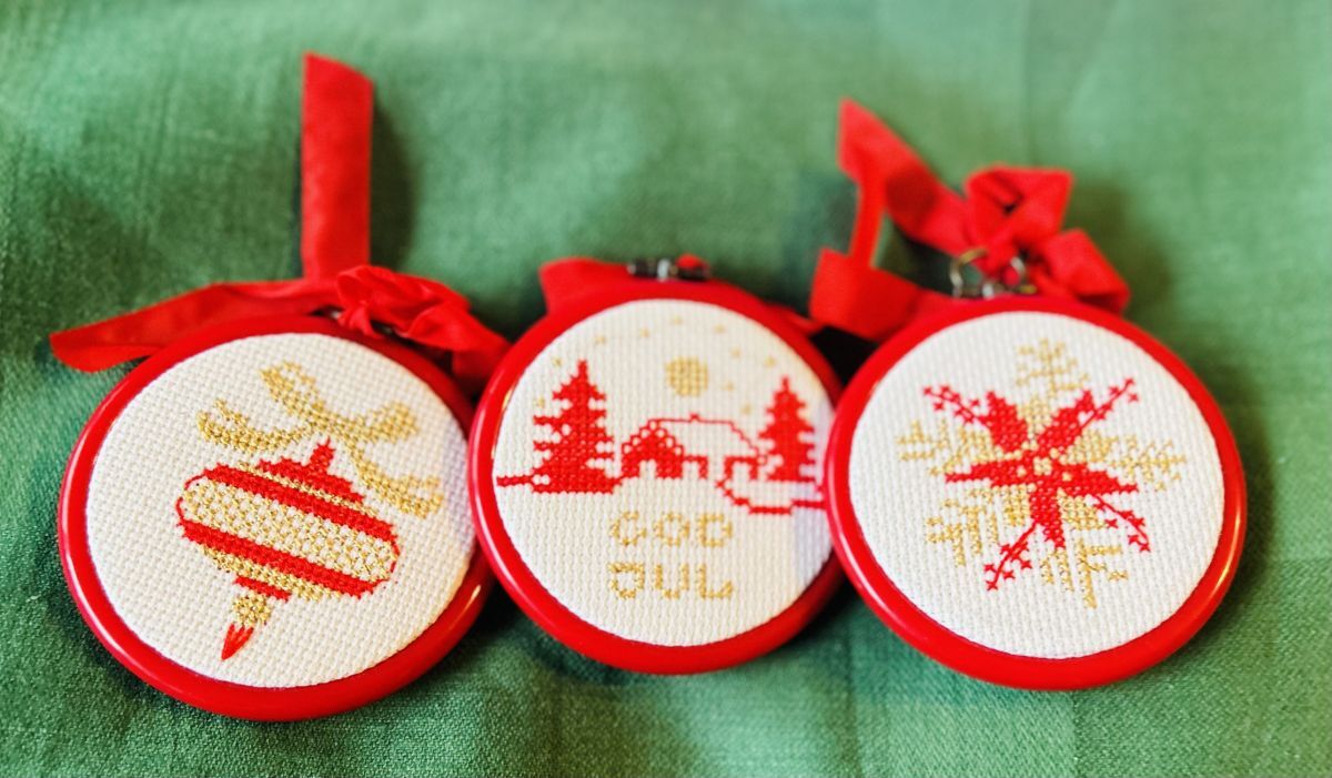 北欧クリスマス☆コットン クリスマス ラウンドフレーム 3個 金糸入り 拍卖